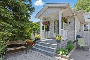 Sold home on Settlersfield Court, Waterloo